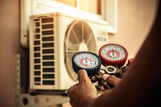 Professional Hvac technician working in Jobstown, NJ